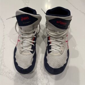 ASICS Matflex 7 wrestling shoes, size 7.5